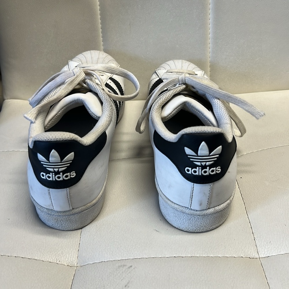 Adidas Originals Superstar white sneakers Size 71/2 Fair condition - Picture 2 of 5